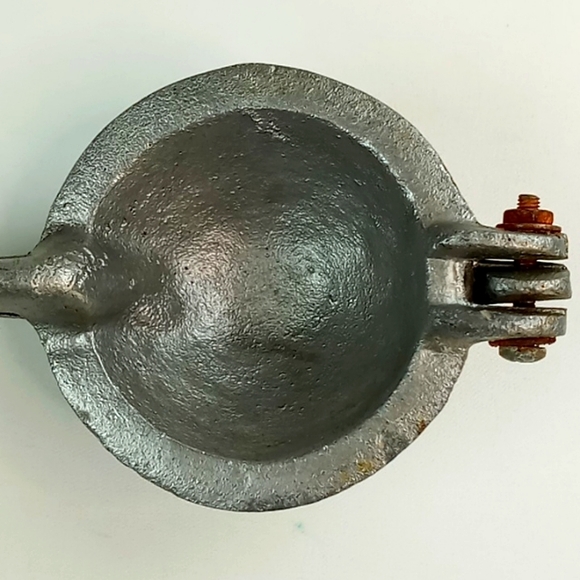 Vintage Die Cast Aluminum Lemon+Lime Hand Juicer/Squeezer/Press - Picture 10 of 10